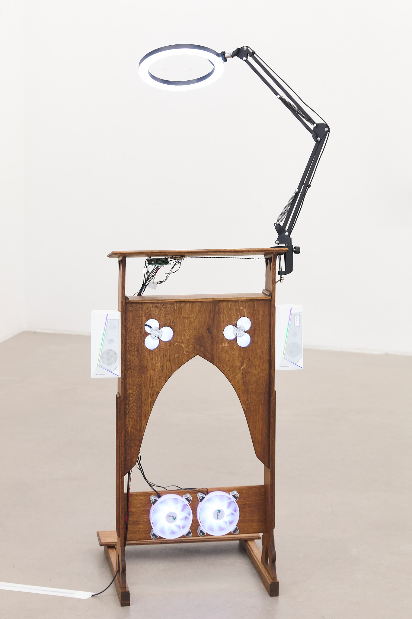 CHURCH, installation view, Galerie Russi Klenner, 2026